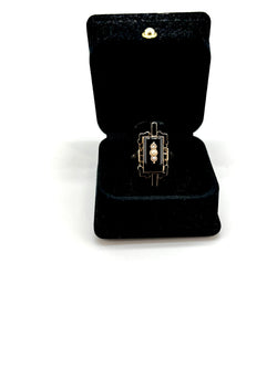 BAGUE ANCIENNE ONYX ET PERLES FINES