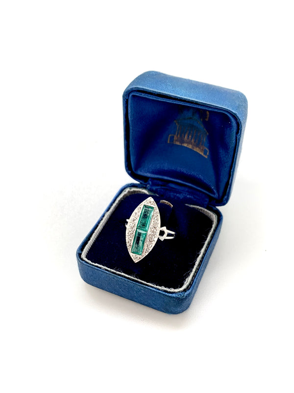 BAGUE MARQUISE EMERAUDES DIAMANTS