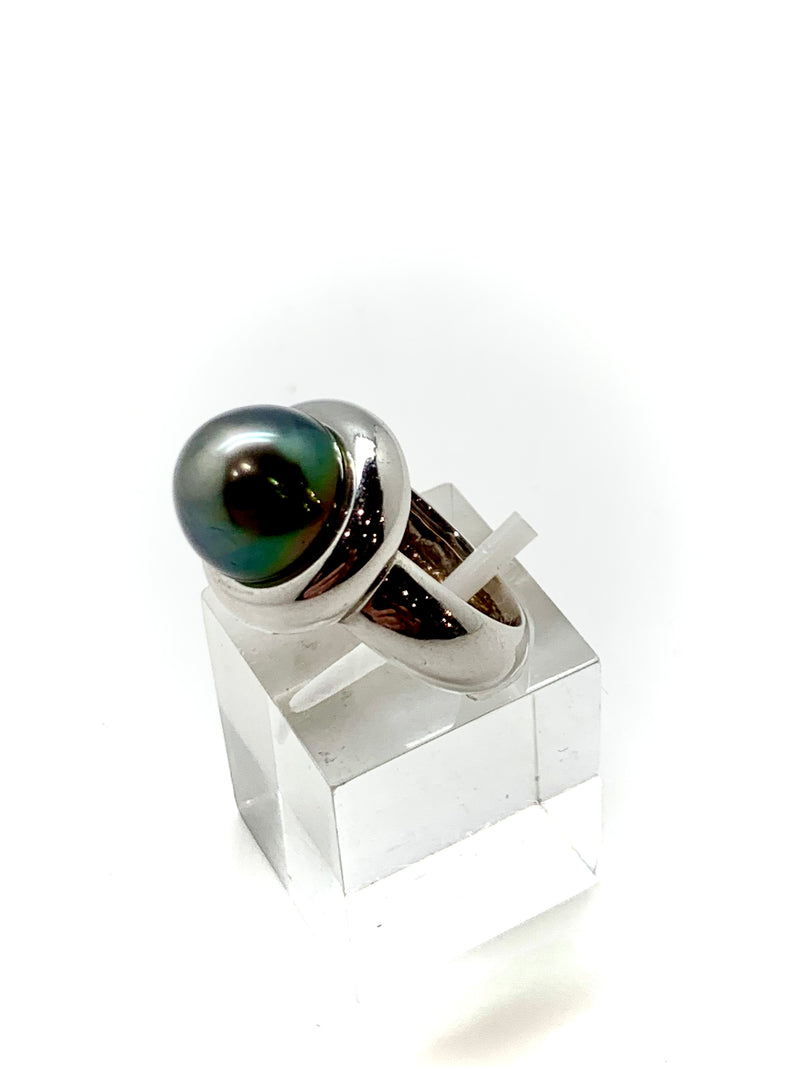 Bague perle grise